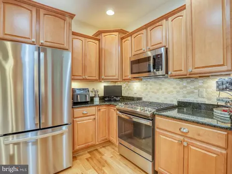 106 Bleeding Heart Dr, White Post, VA 22663 photo 15