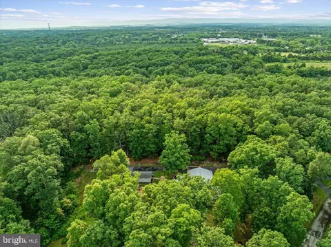 View/Area - 260 Ridings Ln, White Post, VA 22663 photo 2 of 8