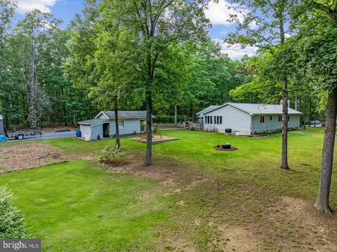 Exterior - 260 Ridings Ln, White Post, VA 22663 photo 9 of 15