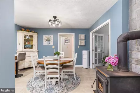 Dining - 260 Ridings Ln, White Post, VA 22663 photo 2 of 2