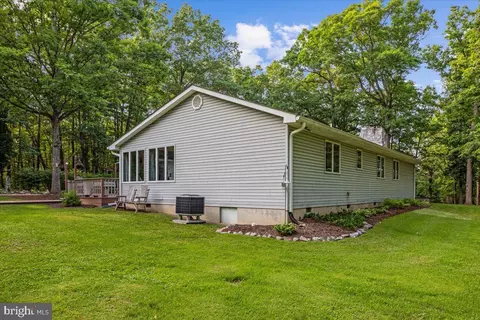 Exterior - 260 Ridings Ln, White Post, VA 22663 photo 12 of 15