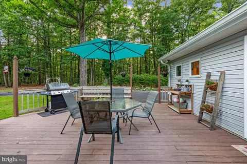 Exterior - 260 Ridings Ln, White Post, VA 22663 photo 6 of 15