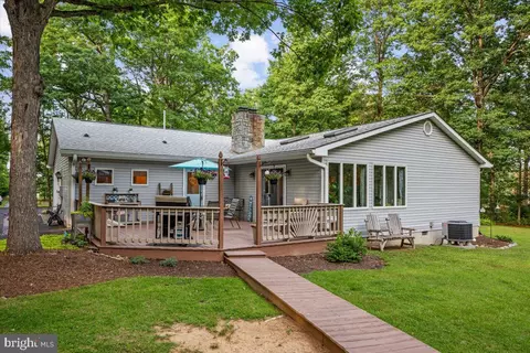 Exterior - 260 Ridings Ln, White Post, VA 22663 photo 13 of 15