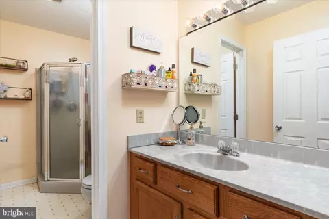 Bath - 260 Ridings Ln, White Post, VA 22663 photo 1 of 2