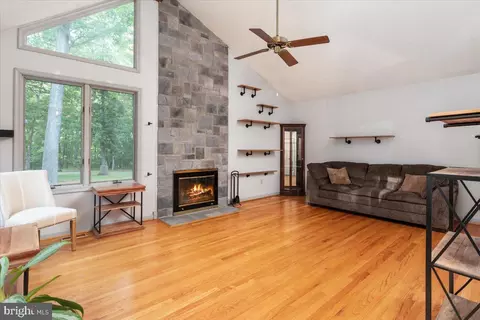 Living - 260 Ridings Ln, White Post, VA 22663 photo 1 of 2