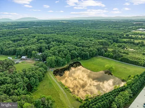 View/Area - 260 Ridings Ln, White Post, VA 22663 photo 4 of 8