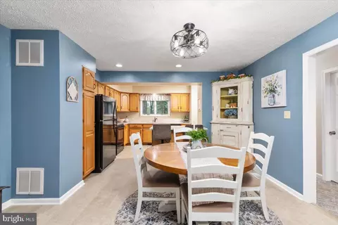 Dining - 260 Ridings Ln, White Post, VA 22663 photo 1 of 2