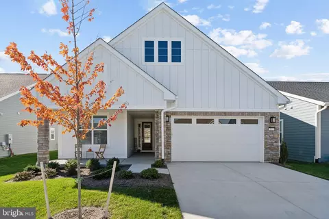 113 Switchgrass Way, Lake Frederick, VA 22630