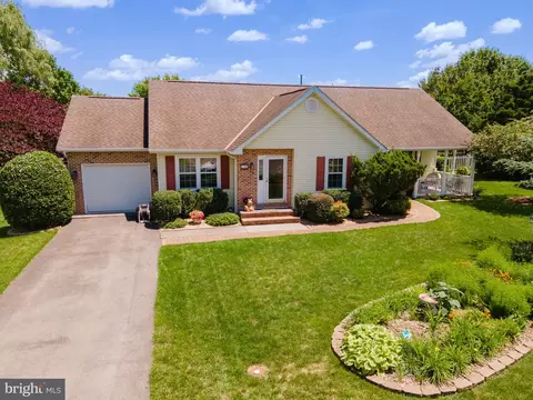 106 Alleghany Ct, Stephens City, VA 22655