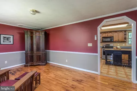 2111 First St, Middletown, VA 22645 photo 4