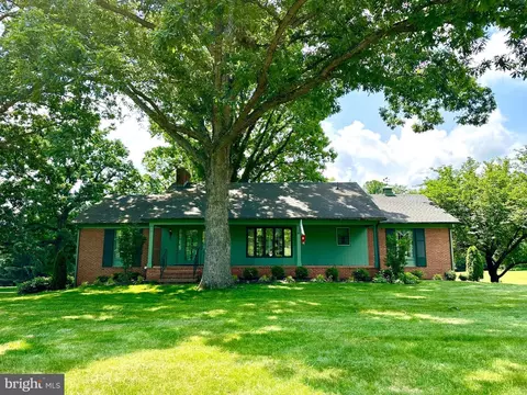 402 Hopewell Rd, Clear Brook, VA 22624