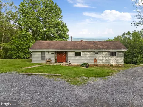 307 Fox Run Ln, Winchester, VA 22602
