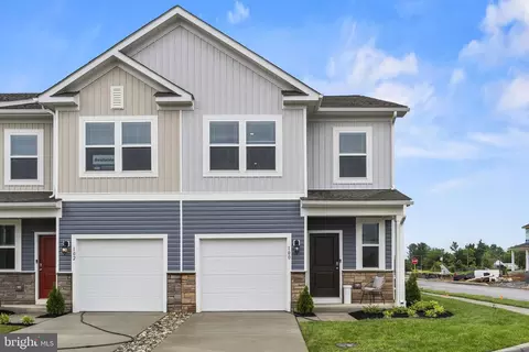 102 Willett Hollow St, Stephens City, VA 22655