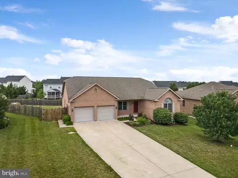 153 Owens Ln, Stephens City, VA 22655