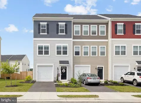 502 Parkland Dr, Stephenson, VA 22656