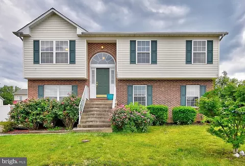 102 Rawlings Ave, Winchester, VA 22603