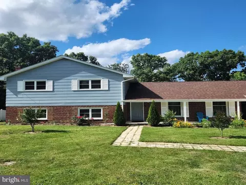 120 Country Club Cir, Winchester, VA 22602