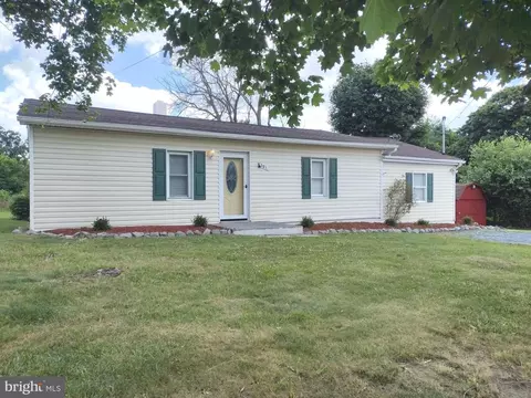 201 Valley Ml, Winchester, VA 22602