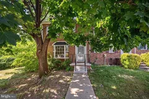 301 Waterford Ln, Winchester, VA 22602
