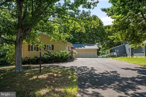 Exterior - 319 Masters Dr, Cross Junction, VA 22625 photo 7 of 8