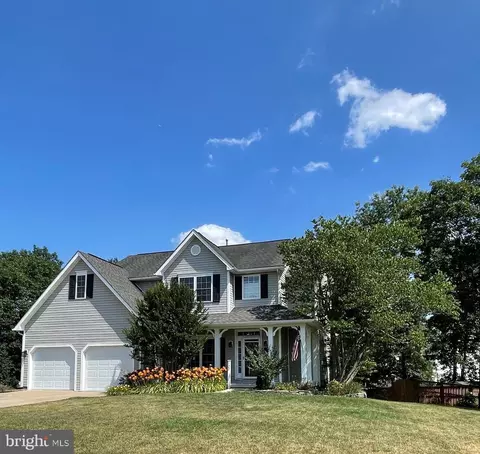 122 Maverick Ct, Stephens City, VA 22655