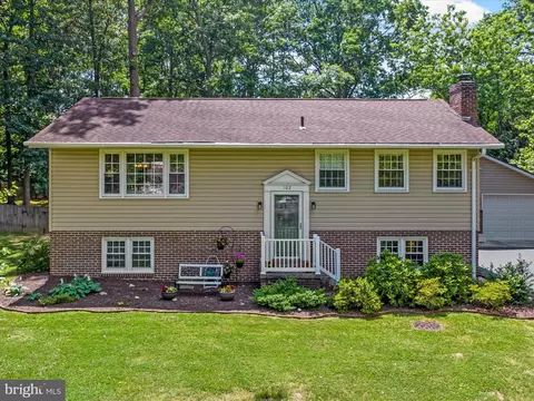 102 Buchannan Dr, Stephens City, VA 22655