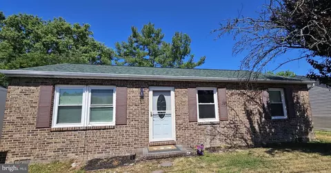 139 Country Park Dr, Winchester, VA 22602