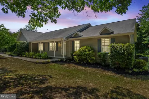 1595 Minebank Rd, Middletown, VA 22645