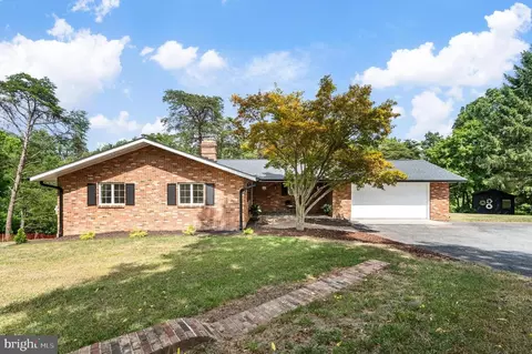 132 Longcroft Rd, Winchester, VA 22602