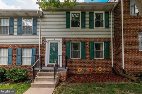 216 Hunter Run Rd, Winchester, VA 22602