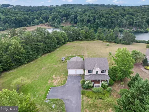 190 Isaac Dr, Gore, VA 22637