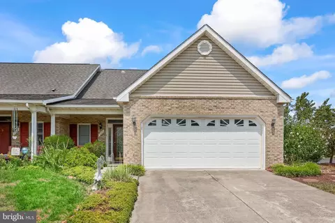 300 Lynn Dr, Stephens City, VA 22655
