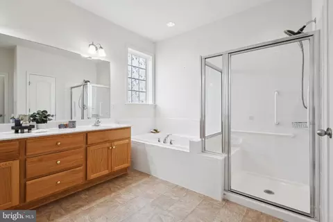 Bath - 114 Buttercup Dr, White Post, VA 22663 photo 1 of 3