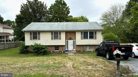 212 Killdeer Rd, Stephens City, VA 22655