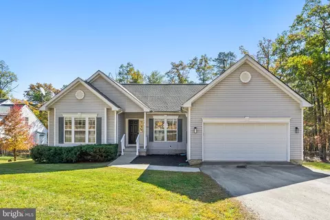 518 Raccoon Dr, Winchester, VA 22602