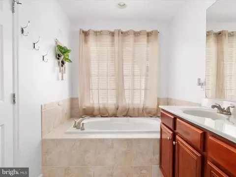 Bath - 109 Starburst St, Stephenson, VA 22656 photo 4 of 6