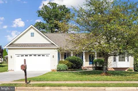 126 Kinross Dr, Winchester, VA 22602