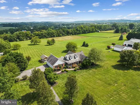 705 Singhass Rd, Winchester, VA 22602