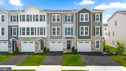 126 Leather Flower Dr, Lake Frederick, VA 22630