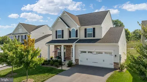 128 Emperor Dr, Lake Frederick, VA 22630
