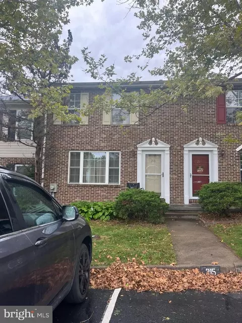 213 Waterford Ln, Winchester, VA 22602