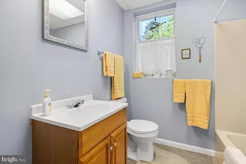 138 Stuart Dr, Winchester, VA 22602 photo 17