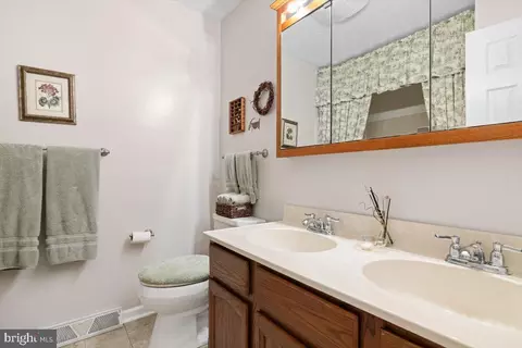 138 Stuart Dr, Winchester, VA 22602 photo 13