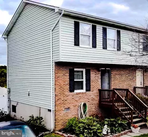 111 Pocono Pl, Stephens City, VA 22655