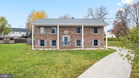 123 Ian Ct, Stephens City, VA 22655