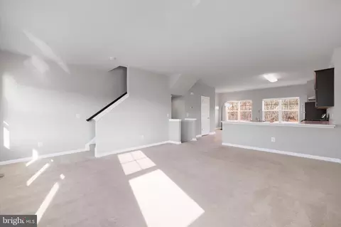 Living - 271 Patchwork Dr, Stephenson, VA 22656 photo 2 of 5