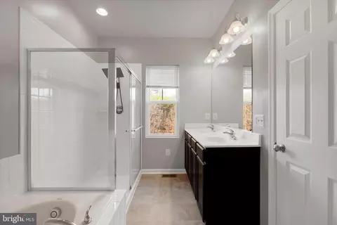 Bath - 271 Patchwork Dr, Stephenson, VA 22656 photo 2 of 2