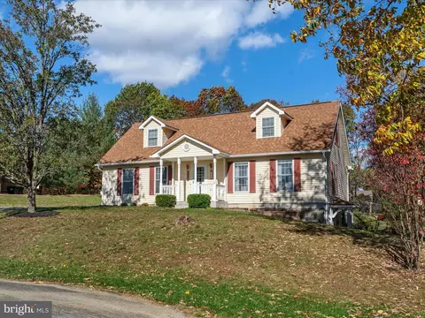 137 Lloyds Rd, Winchester, VA 22602