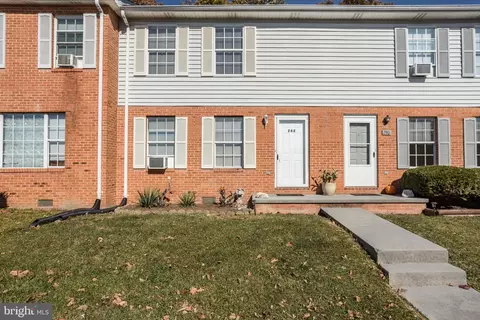 242 Nottoway Dr, Stephens City, VA 22655