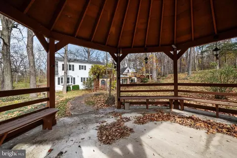Exterior - 6953 Middle Rd, Middletown, VA 22645 photo 5 of 15